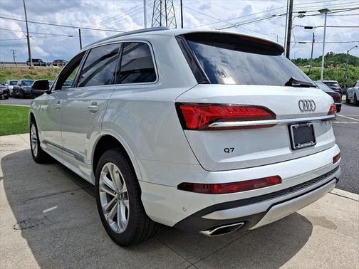 2025 Audi Q7 45 Premium