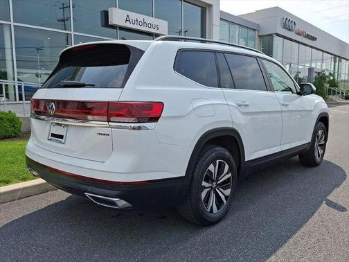 2024 Volkswagen Atlas 2.0T SE