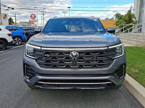 2024 Volkswagen Atlas Cross Sport 2.0T SEL Premium