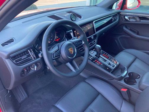 2024 Porsche Macan 