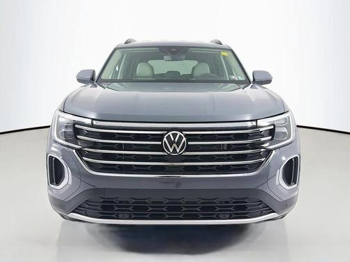 Pure Gray 2026 Volkswagen Atlas 2.0T SE w/Technology 4MOTION