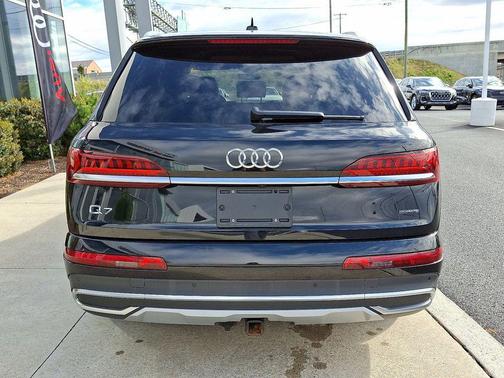 2022 Audi Q7 55 Premium