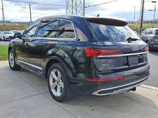 2022 Audi Q7 55 Premium
