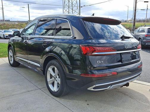 2022 Audi Q7 55 Premium