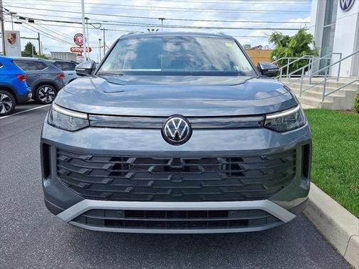 2025 Volkswagen Tiguan 2.0T SE 4MOTION