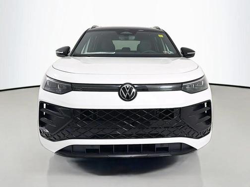 2026 Volkswagen Tiguan 2.0T SE R-Line Black 4MOTION