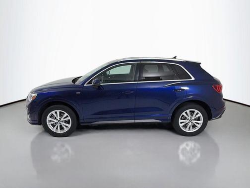 Navarra Blue Metallic 2024 Audi Q3 Premium 45 TFSI S line quattro Tiptronic