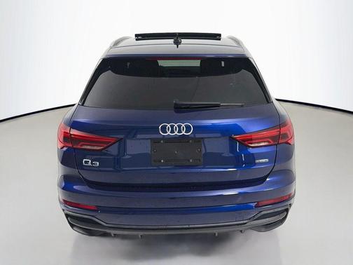 Navarra Blue Metallic 2024 Audi Q3 S line Premium 45 TFSI quattro