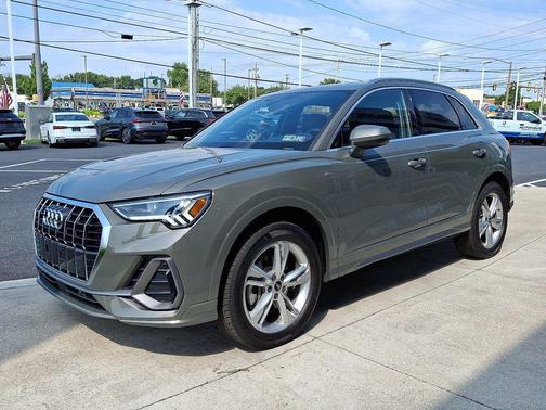 2024 Audi Q3 45 S line Premium Plus