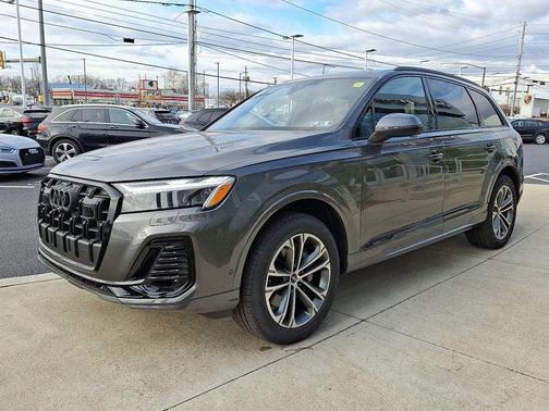2026 Audi Q7 55 Premium