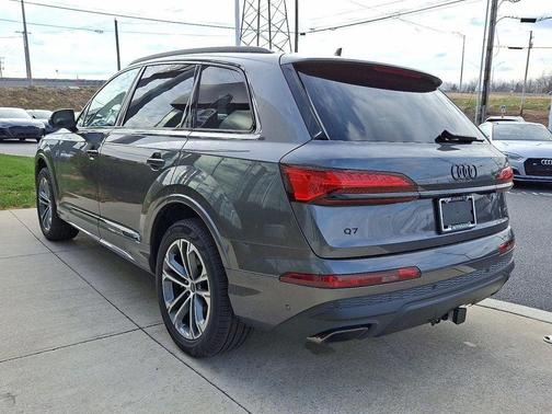 2026 Audi Q7 55 Premium