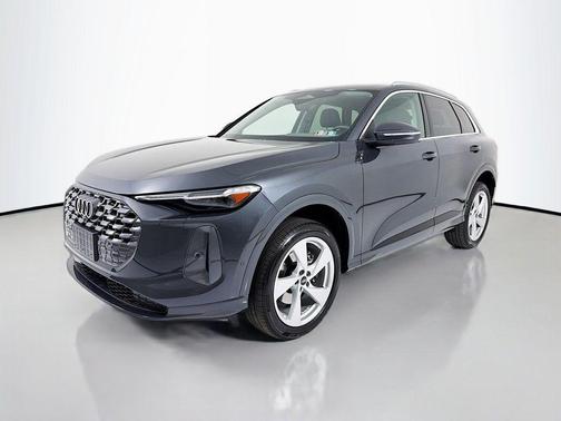 Tambora Gray Metallic 2025 Audi Q5 Premium Plus TFSI quattro S tronic