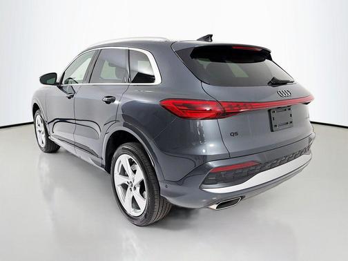 Tambora Gray Metallic 2025 Audi Q5 Premium Plus TFSI quattro S tronic