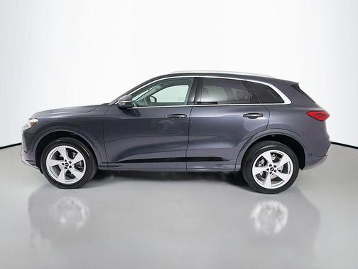 Tambora Gray Metallic 2025 Audi Q5 Premium Plus TFSI quattro S tronic