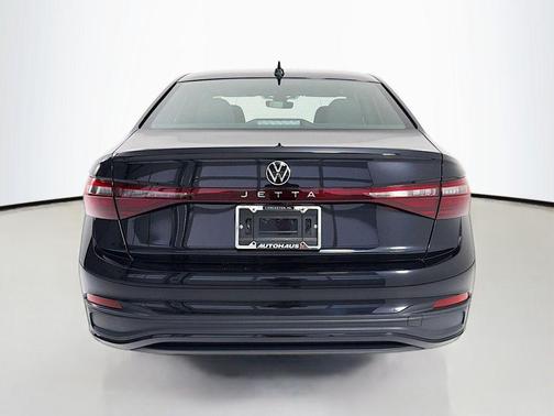 Deep Black Pearl 2025 Volkswagen Jetta 1.5T Sport