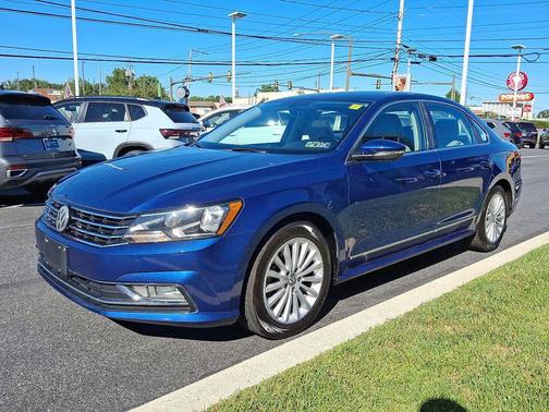 2016 Volkswagen Passat 1.8T SE w/Technology