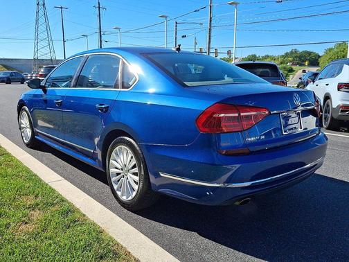 2016 Volkswagen Passat 1.8T SE w/Technology