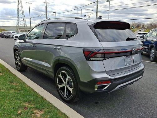 2025 Volkswagen Taos 1.5T SEL