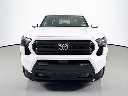 Ice Cap 2025 Toyota Tacoma SR5