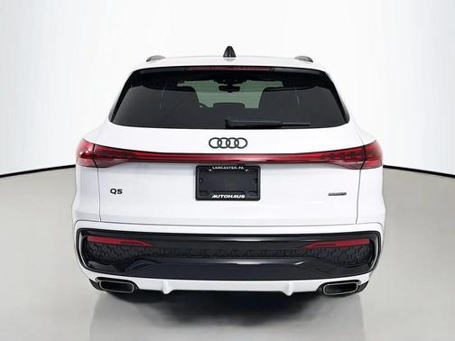 Glacier White Metallic 2026 Audi Q5 Premium Plus TFSI quattro S tronic