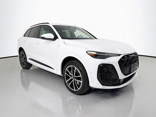 Glacier White Metallic 2026 Audi Q5 Premium Plus TFSI quattro S tronic