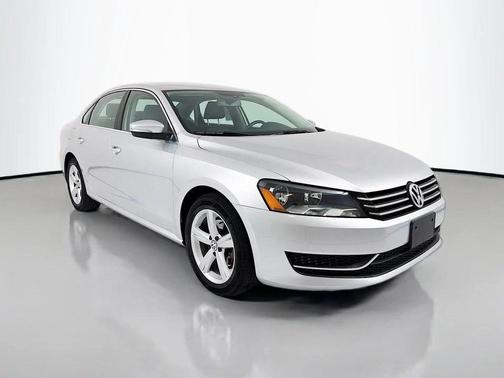 2015 Volkswagen Passat 1.8T Auto SE