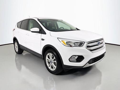 Oxford White 2019 Ford Escape SE