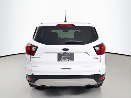 Oxford White 2019 Ford Escape SE