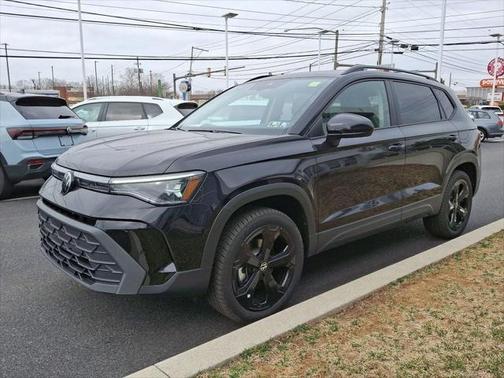 2025 Volkswagen Taos 1.5T SE Black