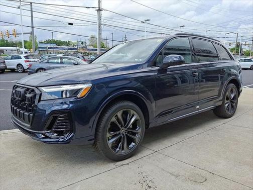 2025 Audi Q7 55 Premium Plus