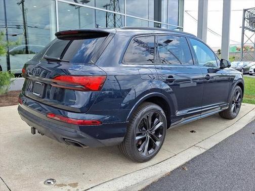 2025 Audi Q7 55 Premium Plus