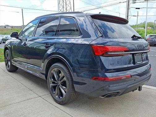 2025 Audi Q7 55 Premium Plus