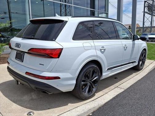 2025 Audi Q7 55 Premium Plus