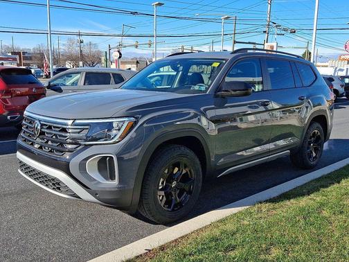 2026 Volkswagen Atlas Peak Edition