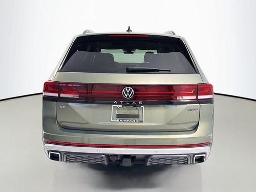 2025 Volkswagen Atlas 2.0T Peak Edition