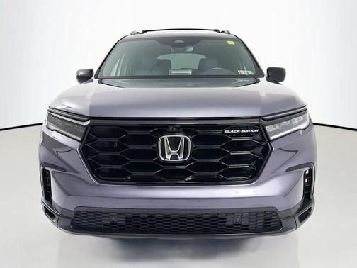 Modern Steel Metallic 2025 Honda Pilot Black Edition