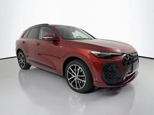 Grenadine Red Metallic 2026 Audi Q5 Prestige TFSI quattro S tronic
