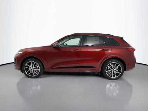 Grenadine Red Metallic 2026 Audi Q5 Prestige TFSI quattro S tronic