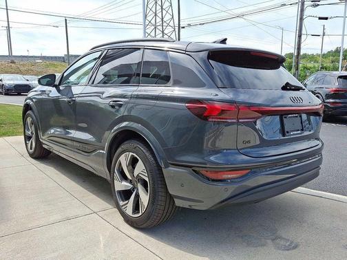 2025 Audi Q6 e-tron Premium Plus quattro