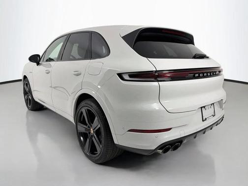 Chalk 2026 Porsche Cayenne E-Hybrid