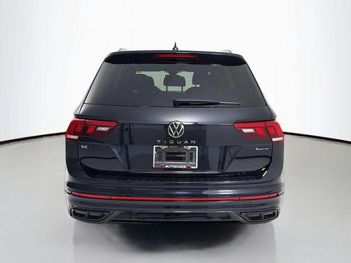 Deep Black Pearl 2023 Volkswagen Tiguan 2.0T SE R-Line Black 4MOTION