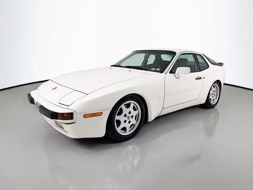 White 1987 Porsche 944