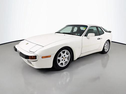 White 1987 Porsche 944