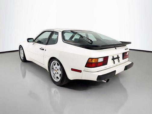 White 1987 Porsche 944