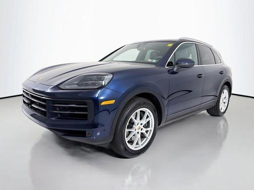 Algarve Blue Metallic 2025 Porsche Cayenne Cayenne