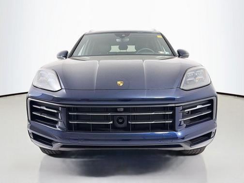 Algarve Blue Metallic 2025 Porsche Cayenne Cayenne