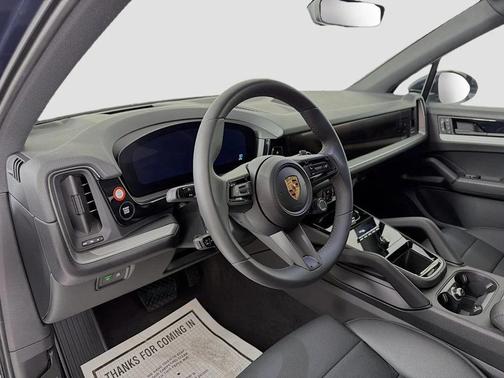 Algarve Blue Metallic 2025 Porsche Cayenne Cayenne