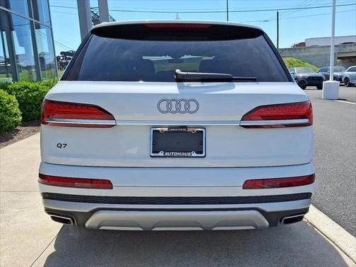2025 Audi Q7 55 Premium Plus