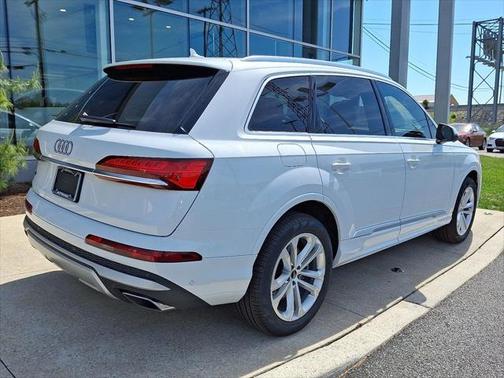 2025 Audi Q7 55 Premium Plus