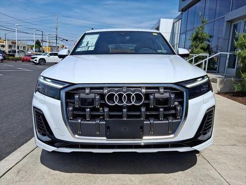 2025 Audi Q7 55 Premium Plus